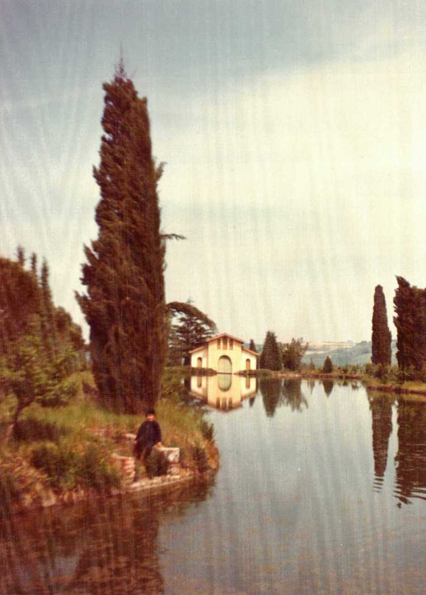 Artificial pond and boathouse on the ridge of the Tower of Laderchio. Giorgio II, on the bank.