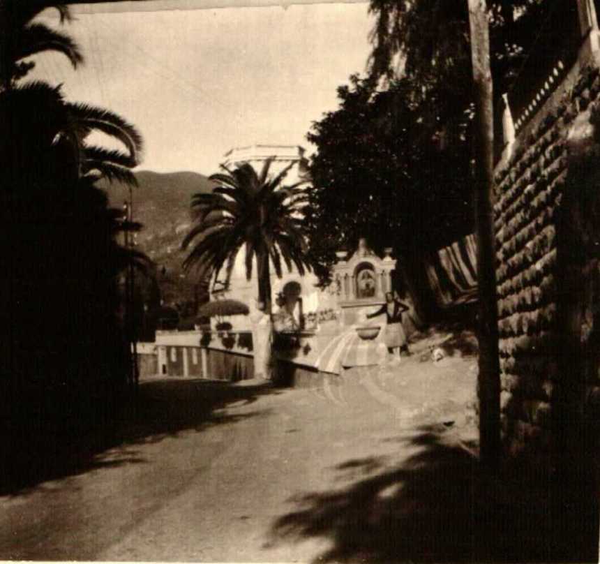 Chapel of the Madonna entitled “Our Lady of Beautiful Rest” sits in the corner of the property. A script says: “Give peace to the hearts that is suffering/ Give peace to the heart that forgives/ And to the heart that sins and the repents/ Give peace.”