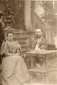 Paolo Primo and Sania in the lodging on Via Spiga in Milan, in the year of their marriage in 1895.