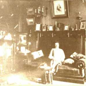 The lodging in St. Petersburg on 5 Furstazkaia Street: the salon